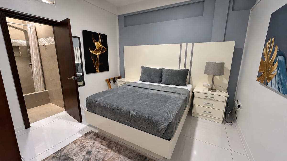 2-bedroom villa Rodney Bay master bedroom ensuite, Paris Villas