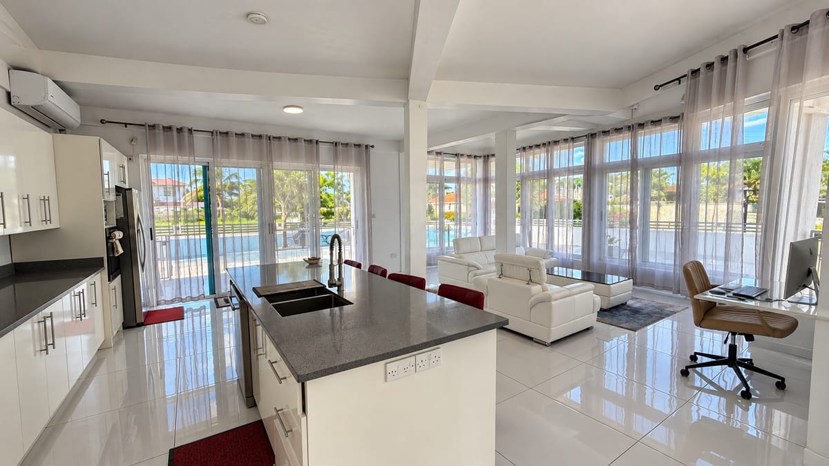 2-bedroom villa Rodney Bay open plan kitchen living, Paris Villas