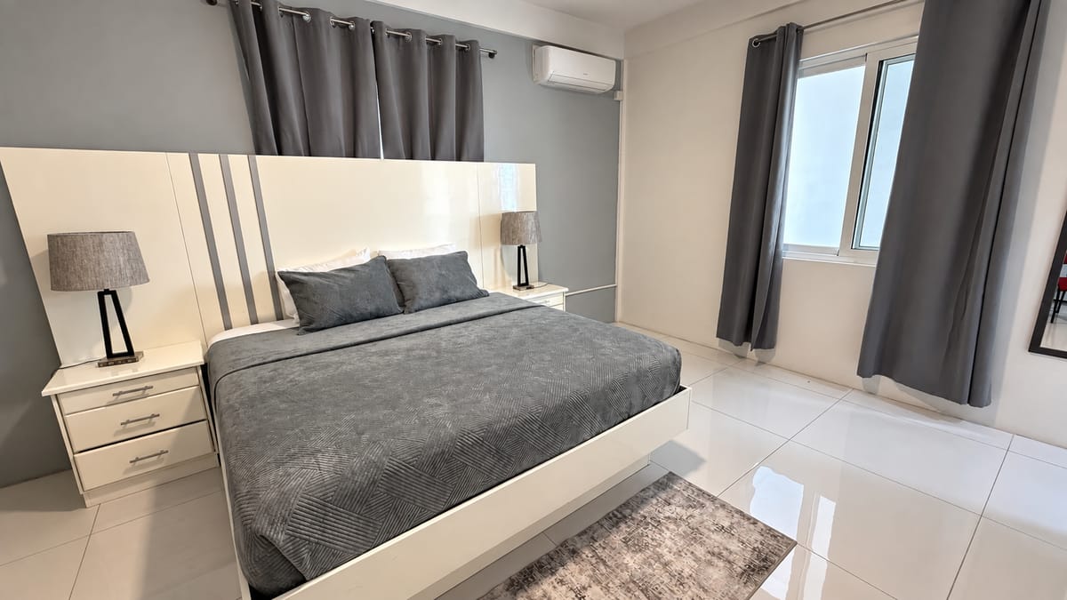 3-bedroom villa Rodney Bay master bedroom, Paris Villas