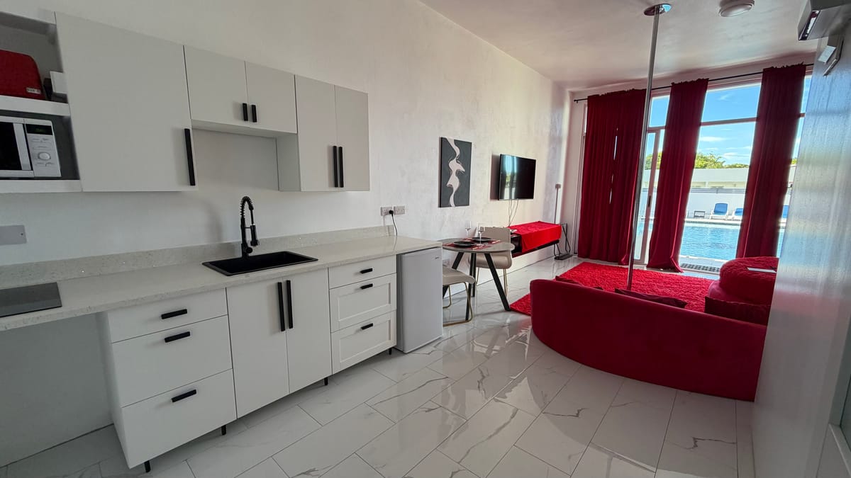 Honeymoon suite kitchenette Rodney Bay Saint Lucia, Paris Villas