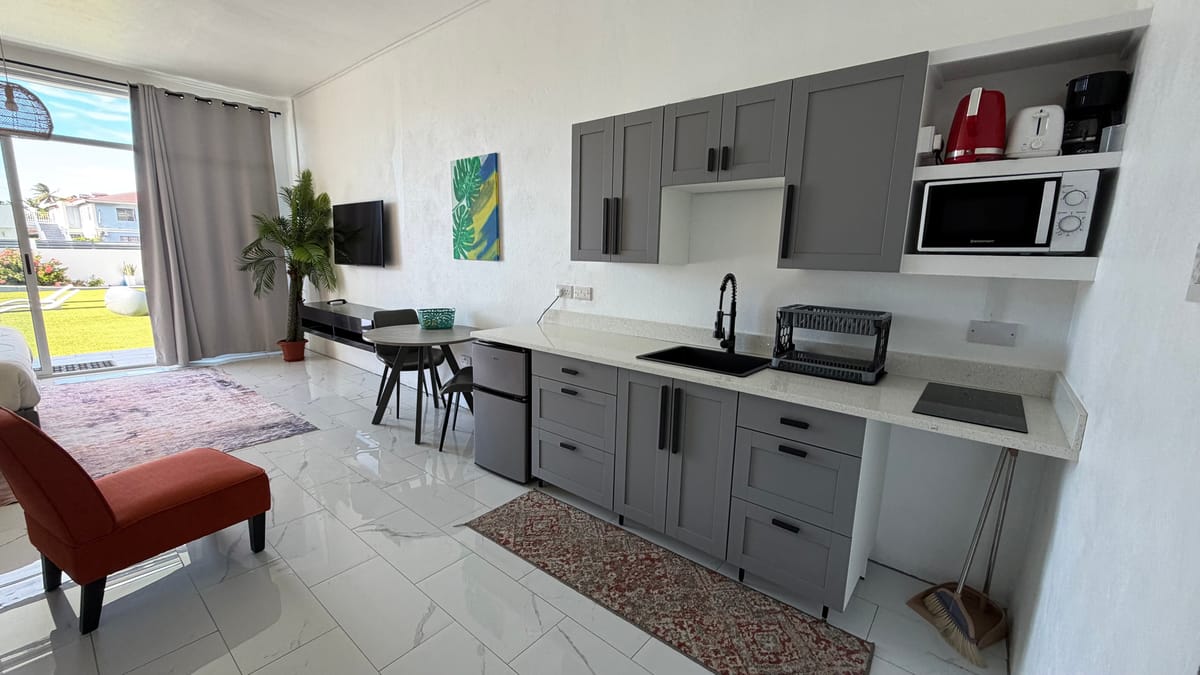Tropical suite kitchenette Rodney Bay Saint Lucia, Paris Villas